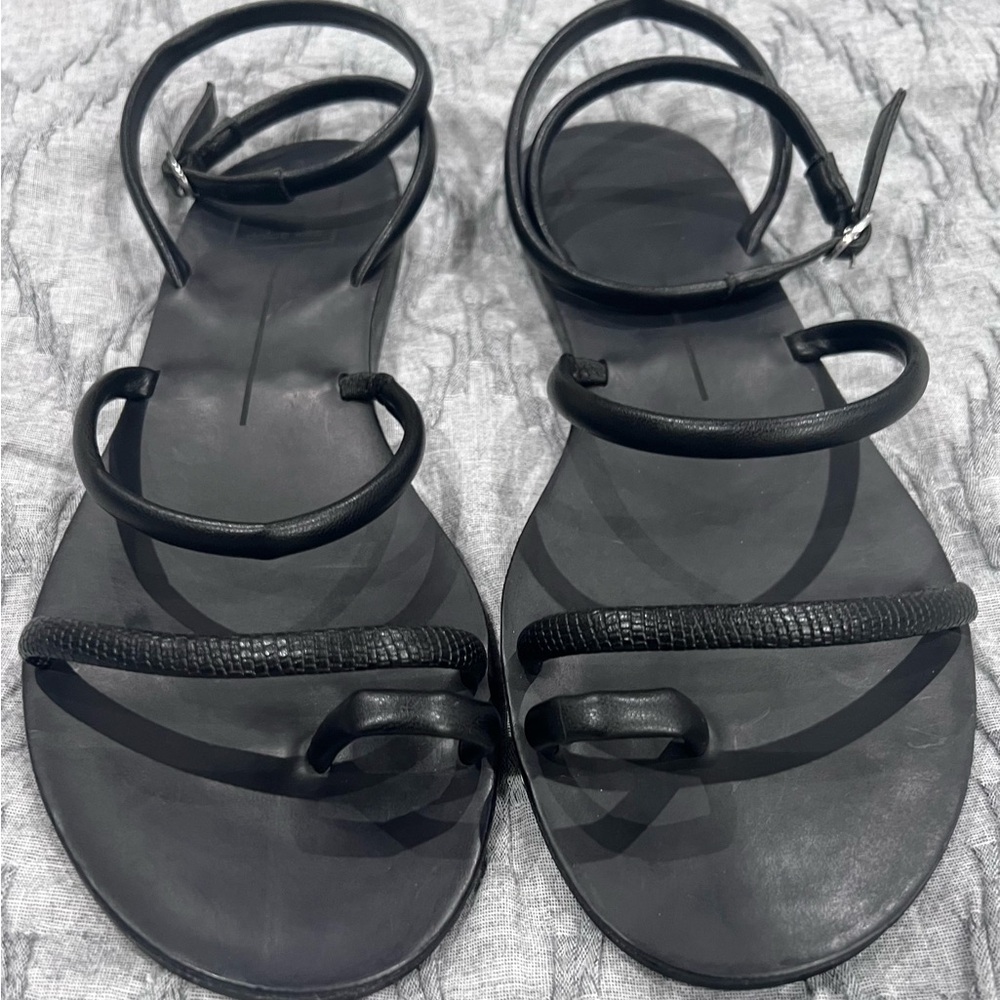 DOLCE VITA- Daren Strappy Sandals. Size 8.5. Color BLK. NWT.